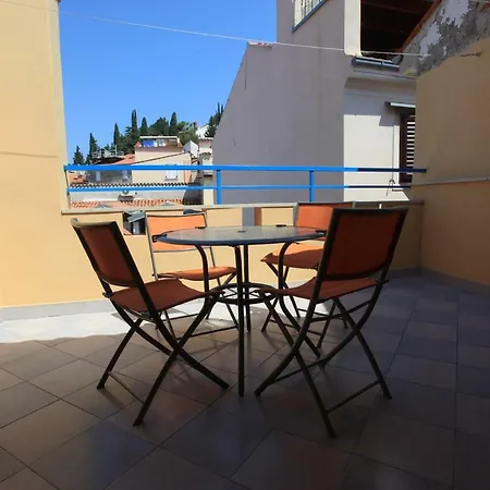 شقة Penthouse Alma Vivoda *